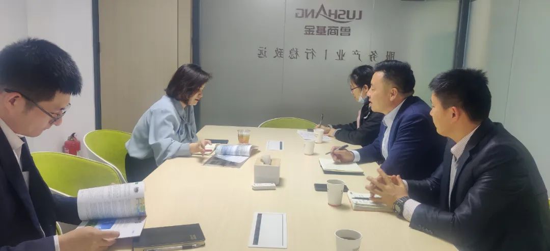 潔晶集團(tuán)組織拜訪(fǎng)魯商集團(tuán)并洽談?lì)A(yù)制菜產(chǎn)業(yè)合作 潔晶集團(tuán)組織拜訪(fǎng)魯商集團(tuán)并洽談?lì)A(yù)制菜產(chǎn)業(yè)合作