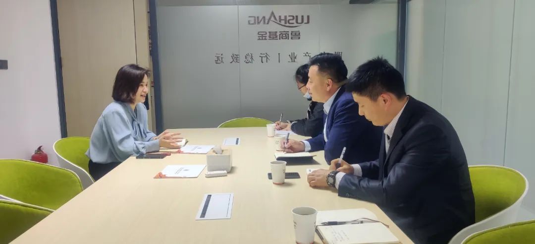 潔晶集團(tuán)組織拜訪(fǎng)魯商集團(tuán)并洽談?lì)A(yù)制菜產(chǎn)業(yè)合作 潔晶集團(tuán)組織拜訪(fǎng)魯商集團(tuán)并洽談?lì)A(yù)制菜產(chǎn)業(yè)合作