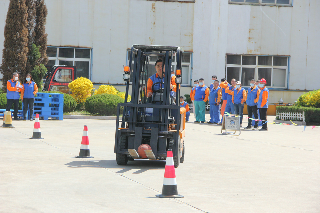 潔晶集團舉辦2023年度叉車工崗位技能競賽